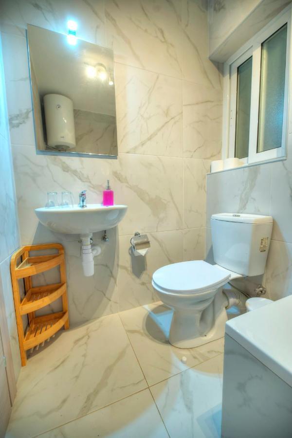 Seafront Beautifully Furnished 2 Bedrooms Gogzr-3 グジラ エクステリア 写真